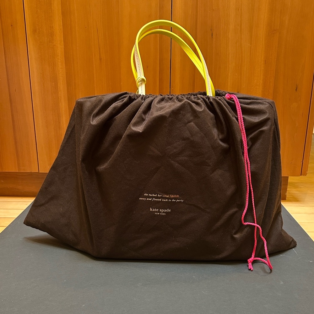 NWOT Kate Spade Large Cream & Neon Yellow Perforated Leather Tote +cloth dustbag - Picture 3 of 9